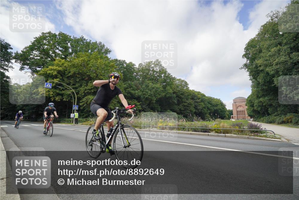14.09.2025 - Stadtparktriathlon Michael Burmester http://msf.ph/oto/8892649 14.09.2025 11:18:51 Radfahren 826, 852, 919, 996, 1006 meine-sportfotos.de