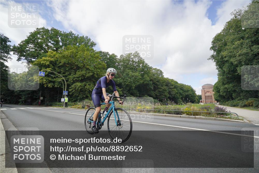 14.09.2025 - Stadtparktriathlon Michael Burmester http://msf.ph/oto/8892652 14.09.2025 11:18:53 Radfahren 826, 852, 919, 996, 1006 meine-sportfotos.de