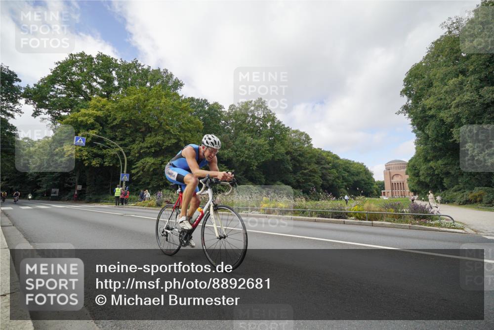 14.09.2025 - Stadtparktriathlon Michael Burmester http://msf.ph/oto/8892681 14.09.2025 11:19:59 Radfahren 836, 841, 867, 975, 984, 990 meine-sportfotos.de