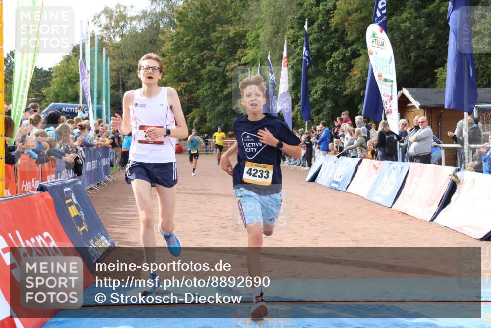 14.09.2025 - Airport Race Strokosch-Dieckow http://msf.ph/oto/8892690 14.09.2025 12:01:28 Ziel 725, 2079, 4037, 4233 meine-sportfotos.de