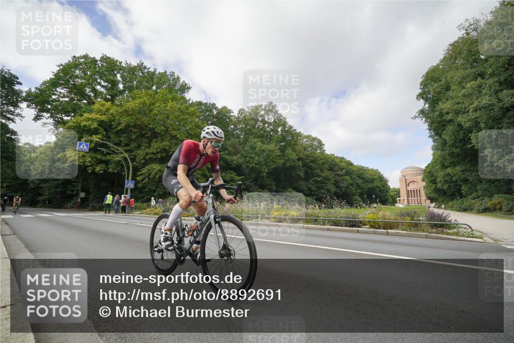 14.09.2025 - Stadtparktriathlon Michael Burmester http://msf.ph/oto/8892691 14.09.2025 11:20:19 Radfahren 772, 833, 853, 859, 865, 872 meine-sportfotos.de