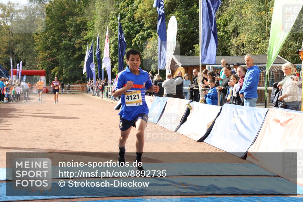 14.09.2025 - Airport Race Strokosch-Dieckow http://msf.ph/oto/8892735 14.09.2025 12:01:55 Ziel 4121, 5044, 5243 meine-sportfotos.de