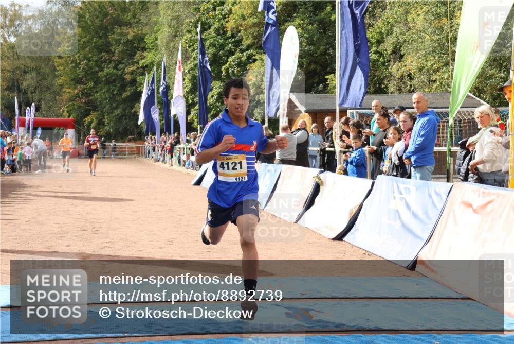 14.09.2025 - Airport Race Strokosch-Dieckow http://msf.ph/oto/8892739 14.09.2025 12:01:55 Ziel 4121, 5044, 5243 meine-sportfotos.de