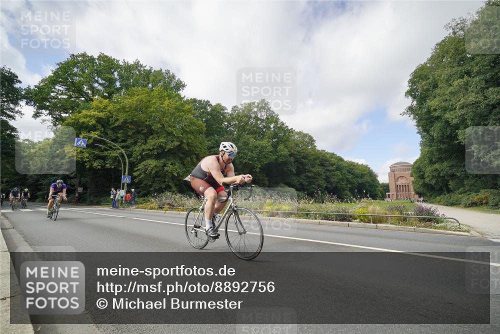 14.09.2025 - Stadtparktriathlon Michael Burmester http://msf.ph/oto/8892756 14.09.2025 11:22:47 Radfahren 862, 870, 875, 921, 957, 958, 998, 1001, 1002 meine-sportfotos.de
