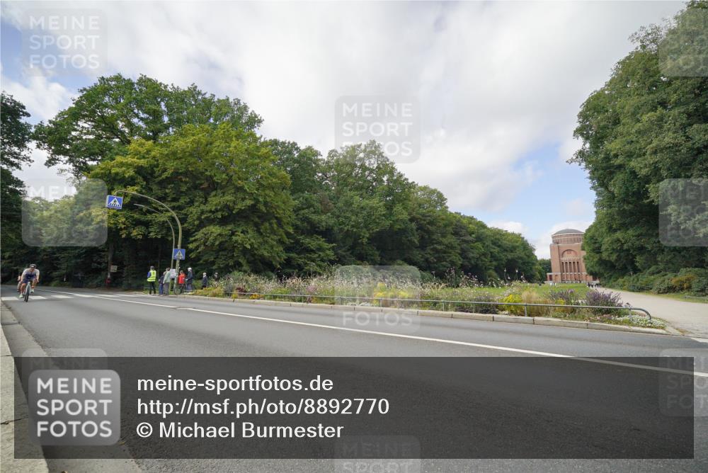 14.09.2025 - Stadtparktriathlon Michael Burmester http://msf.ph/oto/8892770 14.09.2025 11:23:03 Radfahren 829, 831, 851, 882, 918, 920, 946, 948, 963, 974 meine-sportfotos.de