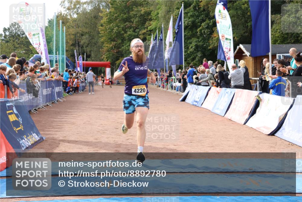 14.09.2025 - Airport Race Strokosch-Dieckow http://msf.ph/oto/8892780 14.09.2025 12:02:13 Ziel 4220, 4243, 5041 meine-sportfotos.de