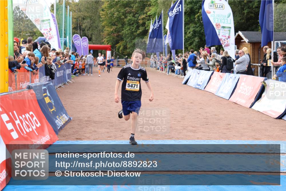 14.09.2025 - Airport Race Strokosch-Dieckow http://msf.ph/oto/8892823 14.09.2025 12:02:27 Ziel 5073, 5129, 5471 meine-sportfotos.de