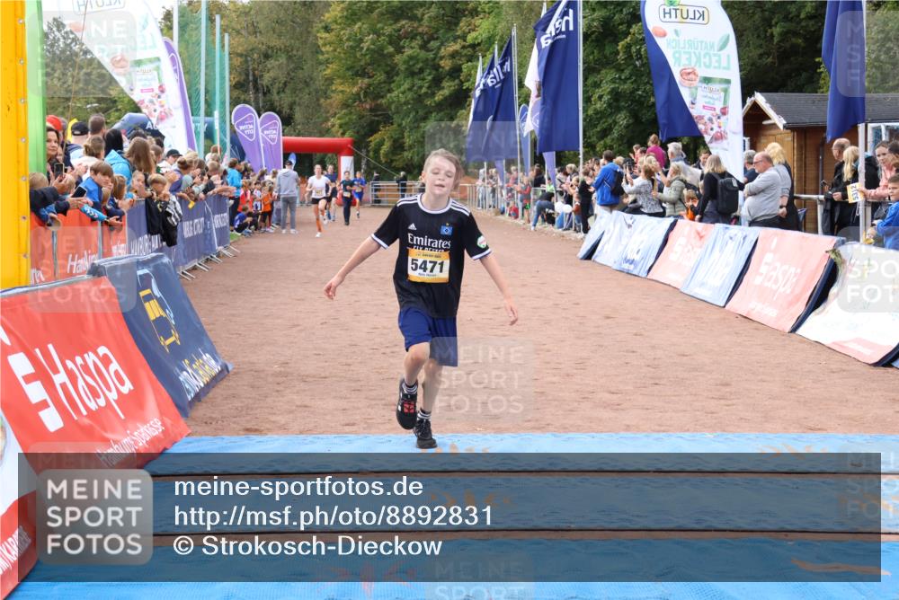14.09.2025 - Airport Race Strokosch-Dieckow http://msf.ph/oto/8892831 14.09.2025 12:02:27 Ziel 5073, 5129, 5471 meine-sportfotos.de