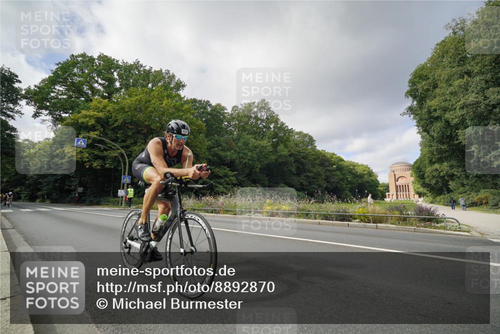 14.09.2025 - Stadtparktriathlon Michael Burmester http://msf.ph/oto/8892870 14.09.2025 11:27:36 Radfahren 841, 859, 889, 917, 1020 meine-sportfotos.de