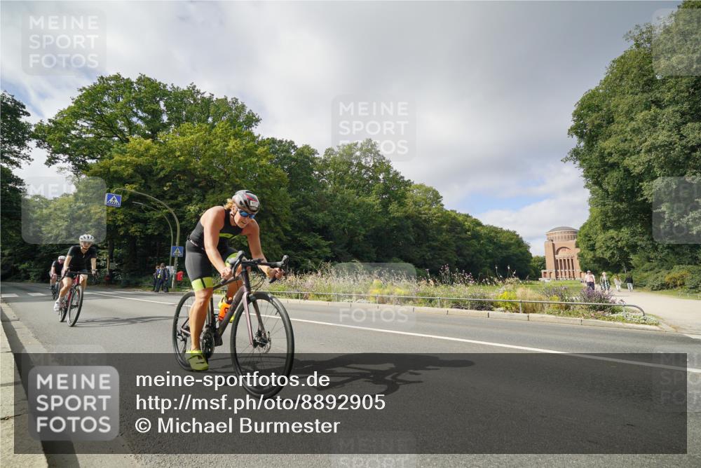 14.09.2025 - Stadtparktriathlon Michael Burmester http://msf.ph/oto/8892905 14.09.2025 11:28:53 Radfahren 938, 973, 982, 984, 989, 1018 meine-sportfotos.de