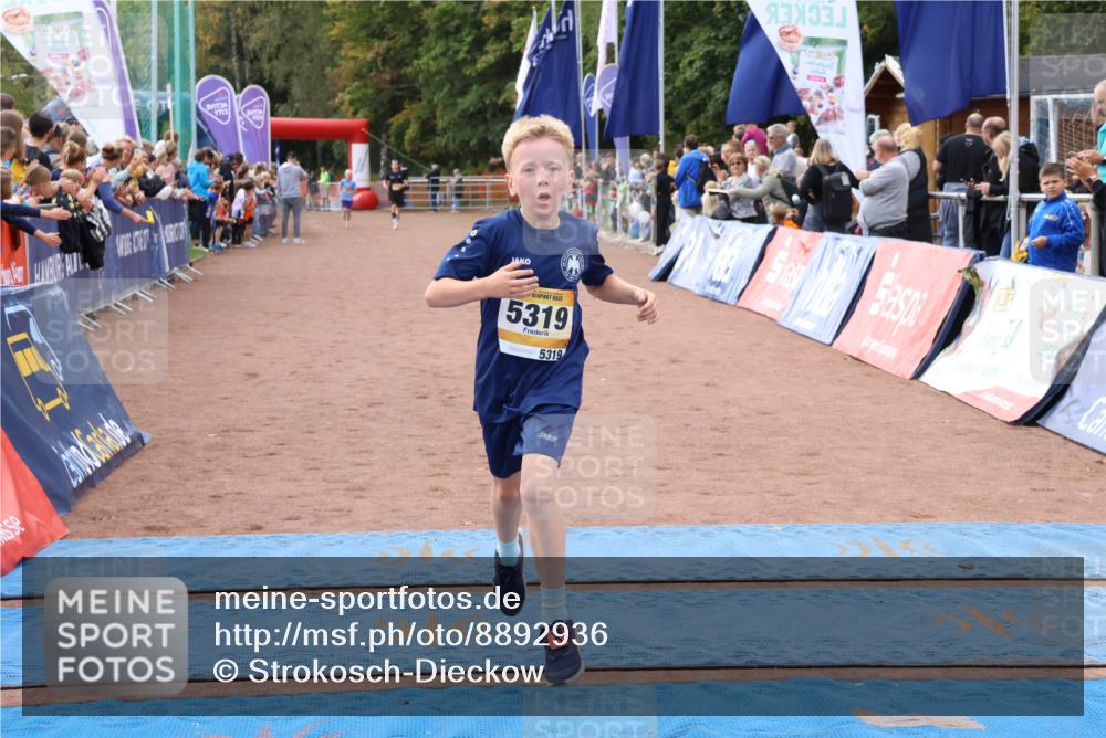 14.09.2025 - Airport Race Strokosch-Dieckow http://msf.ph/oto/8892936 14.09.2025 12:03:00 Ziel 5319, 5328, 5340 meine-sportfotos.de