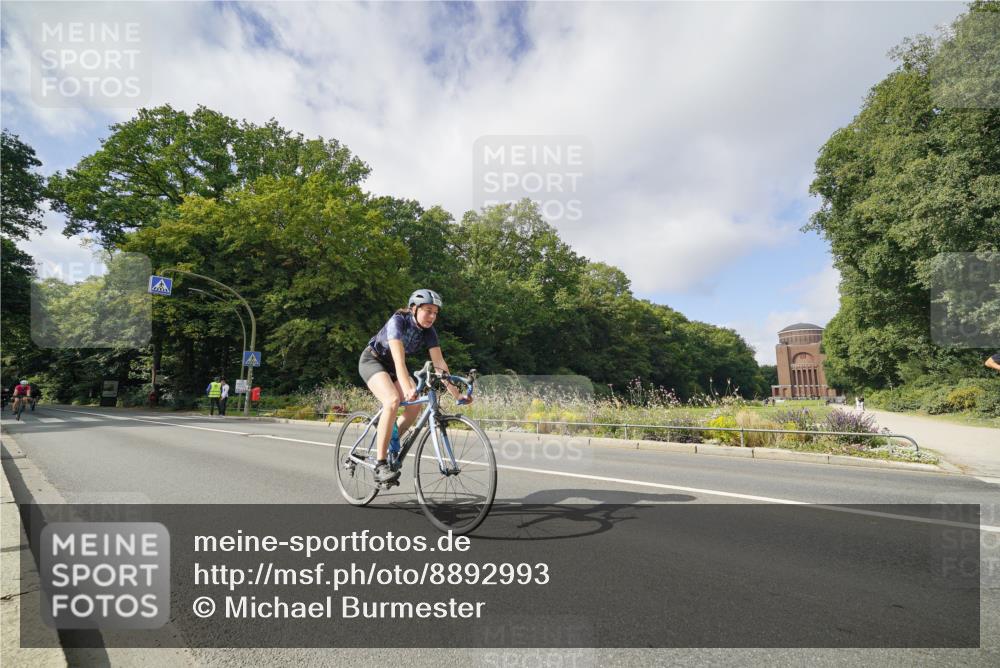 14.09.2025 - Stadtparktriathlon Michael Burmester http://msf.ph/oto/8892993 14.09.2025 11:33:18 Radfahren 824, 946, 980, 992, 1005, 1011, 1067 meine-sportfotos.de