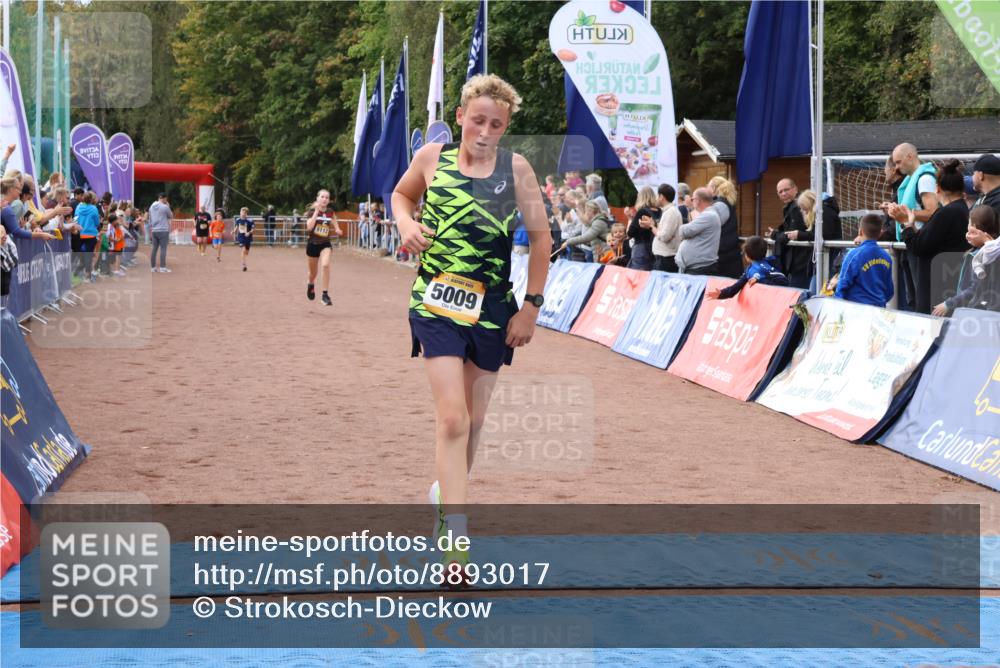14.09.2025 - Airport Race Strokosch-Dieckow http://msf.ph/oto/8893017 14.09.2025 12:03:38 Ziel 5009, 5112, 5491 meine-sportfotos.de