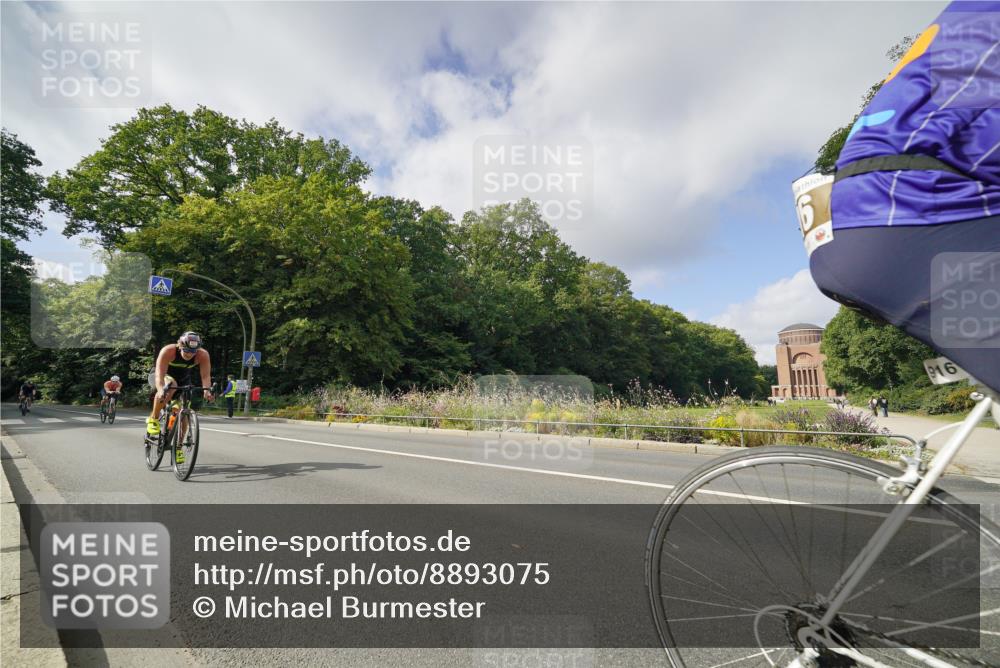 14.09.2025 - Stadtparktriathlon Michael Burmester http://msf.ph/oto/8893075 14.09.2025 11:36:46 Radfahren 916, 938, 973, 982, 989, 1018, 1077, 1083 meine-sportfotos.de