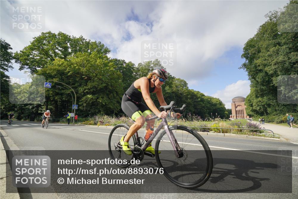 14.09.2025 - Stadtparktriathlon Michael Burmester http://msf.ph/oto/8893076 14.09.2025 11:36:47 Radfahren 916, 938, 973, 982, 989, 1018, 1077, 1083 meine-sportfotos.de