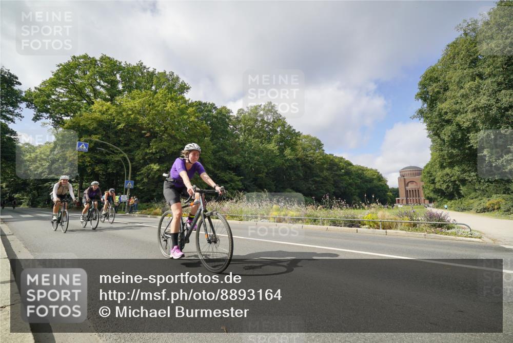 14.09.2025 - Stadtparktriathlon Michael Burmester http://msf.ph/oto/8893164 14.09.2025 11:40:18 Radfahren 968, 972, 1001, 1002, 1049, 1069 meine-sportfotos.de