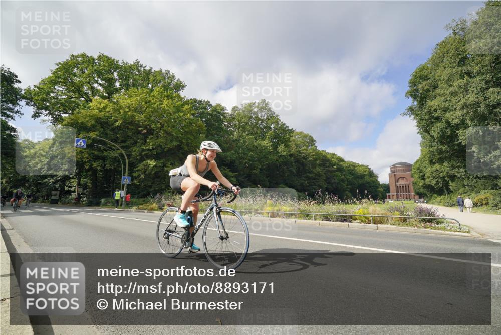 14.09.2025 - Stadtparktriathlon Michael Burmester http://msf.ph/oto/8893171 14.09.2025 11:40:39 Radfahren 857, 948, 950, 966, 967, 1007, 1089, 1116 meine-sportfotos.de