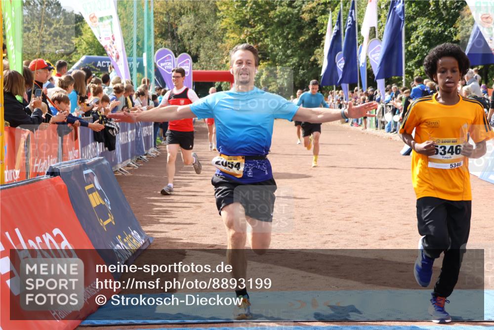 14.09.2025 - Airport Race Strokosch-Dieckow http://msf.ph/oto/8893199 14.09.2025 12:04:31 Ziel 2054, 2175, 4064, 4194, 5024, 5045, 5166, 5188, 5346, 5390 meine-sportfotos.de