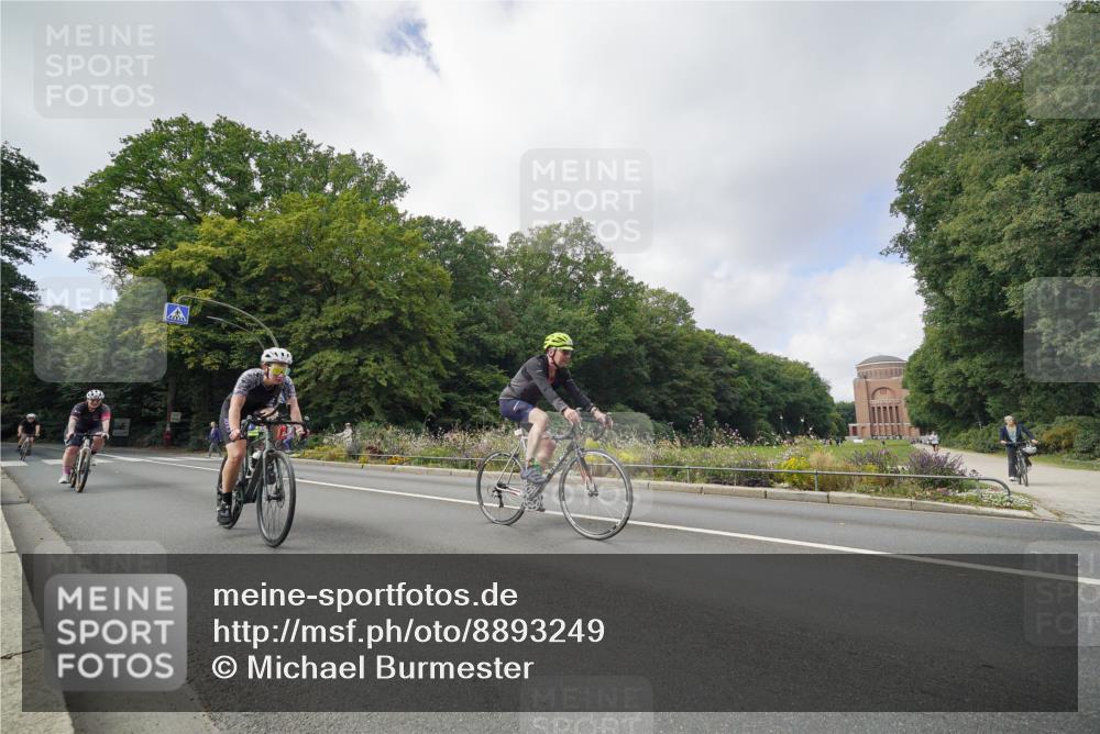 14.09.2025 - Stadtparktriathlon Michael Burmester http://msf.ph/oto/8893249 14.09.2025 11:43:02 Radfahren 789, 941, 976, 1008, 1029, 1055, 1057, 1119 meine-sportfotos.de