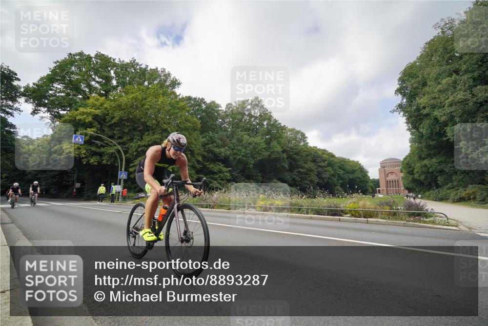 14.09.2025 - Stadtparktriathlon Michael Burmester http://msf.ph/oto/8893287 14.09.2025 11:44:33 Radfahren 931, 938, 944, 973, 982, 989, 1009, 1040, 1051, 1085 meine-sportfotos.de