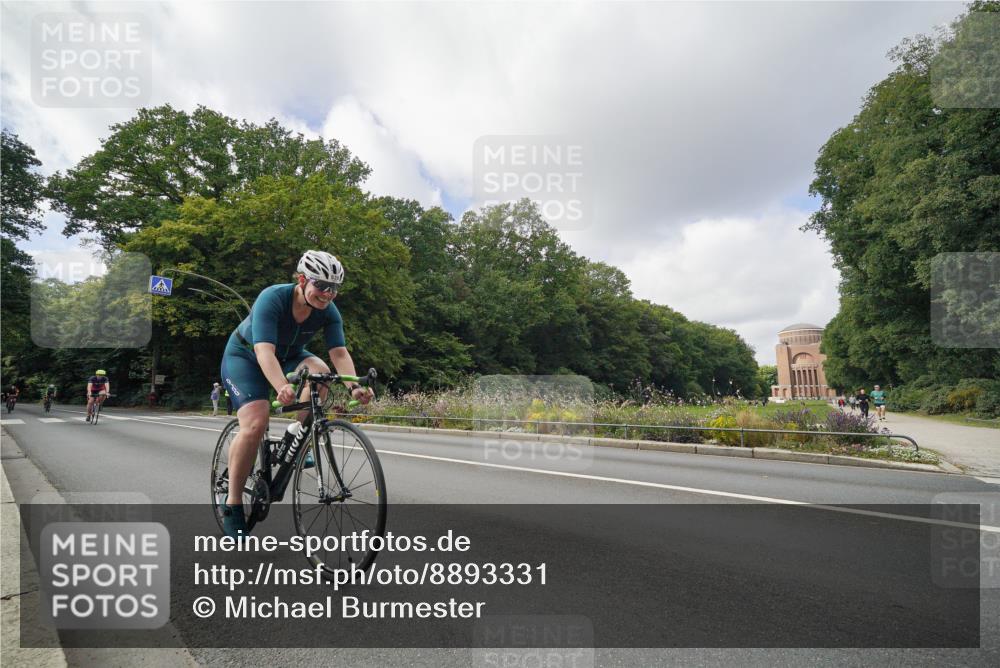 14.09.2025 - Stadtparktriathlon Michael Burmester http://msf.ph/oto/8893331 14.09.2025 11:46:39 Radfahren 939, 1025, 1031, 1058, 1063 meine-sportfotos.de