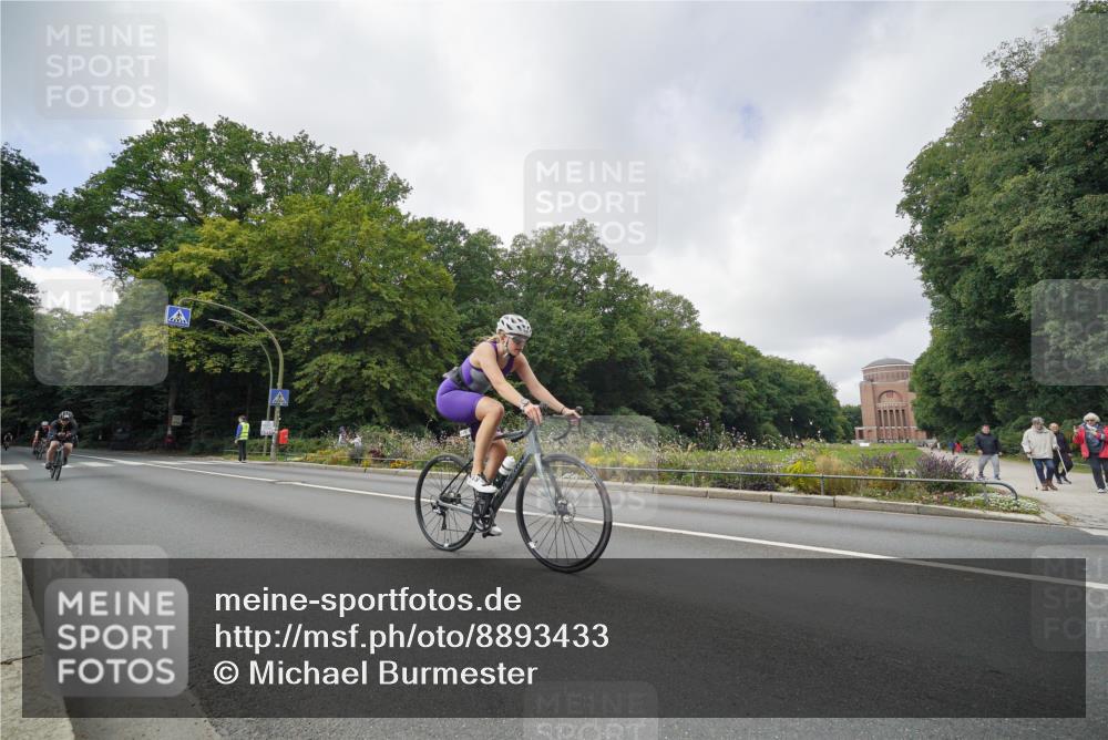 14.09.2025 - Stadtparktriathlon Michael Burmester http://msf.ph/oto/8893433 14.09.2025 11:50:32 Radfahren 941, 970, 990, 1066, 1068 meine-sportfotos.de