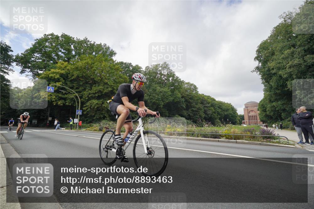 14.09.2025 - Stadtparktriathlon Michael Burmester http://msf.ph/oto/8893463 14.09.2025 11:51:25 Radfahren 962, 976, 994, 1040, 1043, 1057, 1080, 1083 meine-sportfotos.de