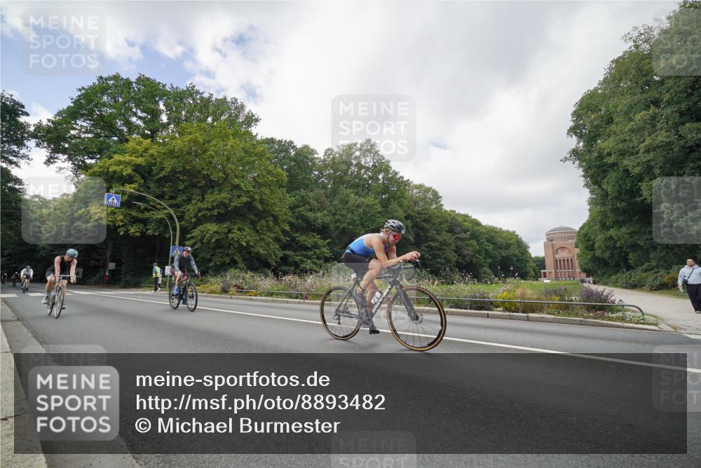 14.09.2025 - Stadtparktriathlon Michael Burmester http://msf.ph/oto/8893482 14.09.2025 11:52:21 Radfahren 932, 982, 989, 1020, 1078, 1094, 1107 meine-sportfotos.de