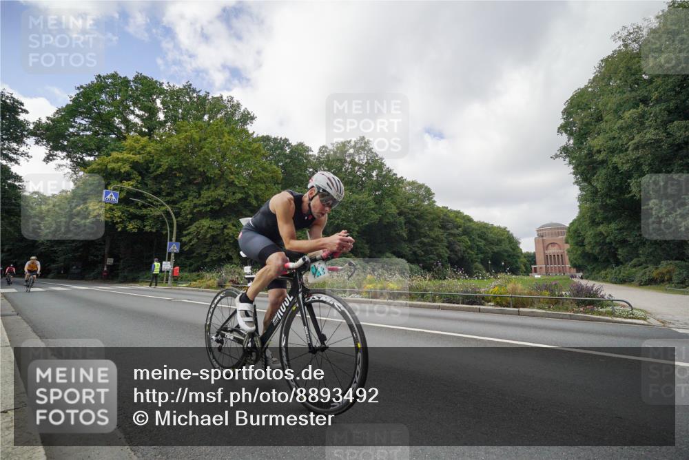 14.09.2025 - Stadtparktriathlon Michael Burmester http://msf.ph/oto/8893492 14.09.2025 11:52:37 Radfahren 938, 1008, 1048, 1054, 1067, 1117 meine-sportfotos.de