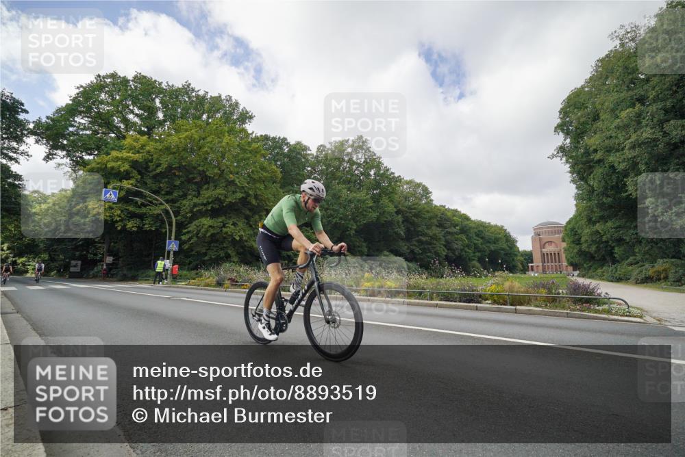 14.09.2025 - Stadtparktriathlon Michael Burmester http://msf.ph/oto/8893519 14.09.2025 11:53:42 Radfahren 981, 995, 1031, 1062, 1063, 1069 meine-sportfotos.de