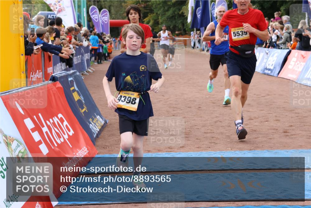 14.09.2025 - Airport Race Strokosch-Dieckow http://msf.ph/oto/8893565 14.09.2025 12:06:15 Ziel 272, 276, 4065, 4118, 4398, 5083, 5195, 5266, 5539, 5542 meine-sportfotos.de