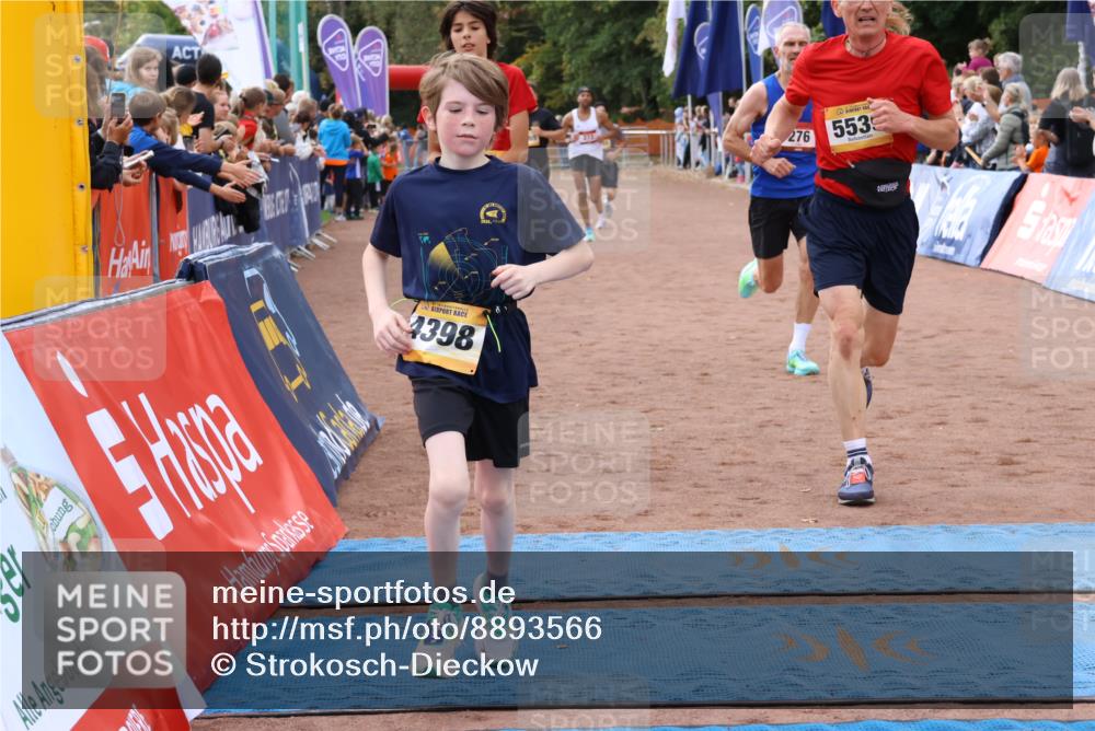 14.09.2025 - Airport Race Strokosch-Dieckow http://msf.ph/oto/8893566 14.09.2025 12:06:16 Ziel 272, 276, 4065, 4118, 4398, 5083, 5195, 5539, 5542 meine-sportfotos.de