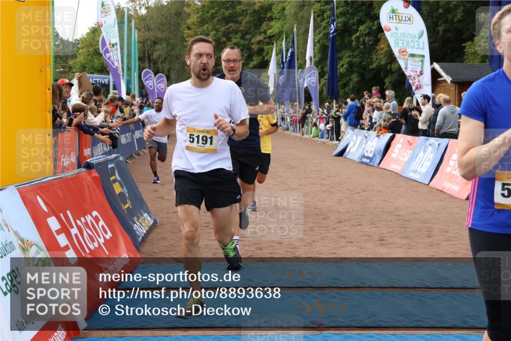 14.09.2025 - Airport Race Strokosch-Dieckow http://msf.ph/oto/8893638 14.09.2025 12:07:19 Ziel 727, 1402, 4128, 4232, 4234, 5007, 5191, 5231, 5262, 5457, 5474 meine-sportfotos.de