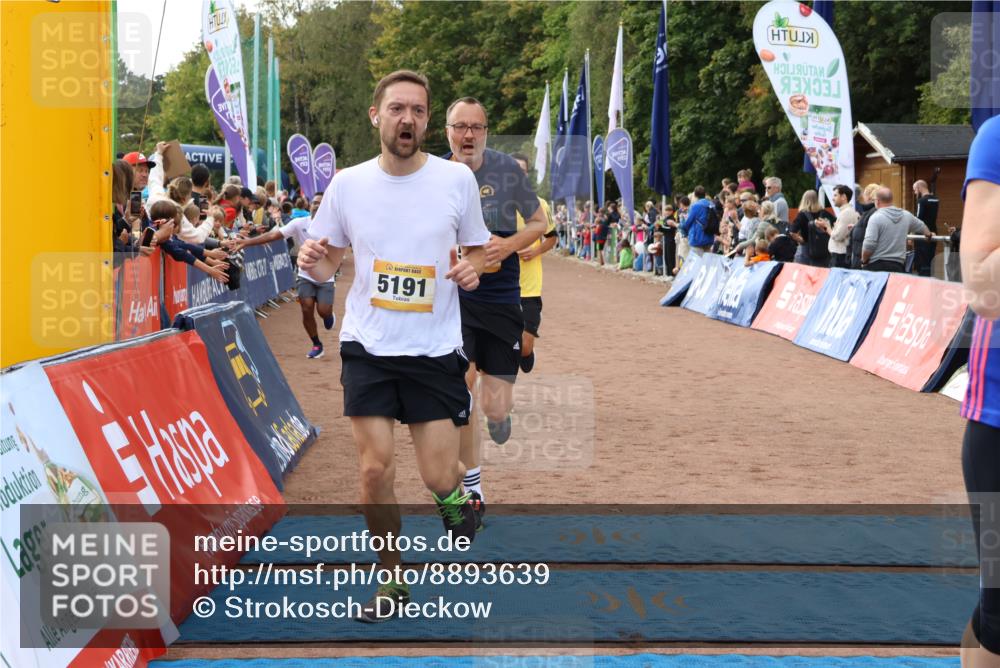 14.09.2025 - Airport Race Strokosch-Dieckow http://msf.ph/oto/8893639 14.09.2025 12:07:19 Ziel 727, 1402, 4128, 4232, 4234, 5007, 5191, 5231, 5262, 5457, 5474 meine-sportfotos.de