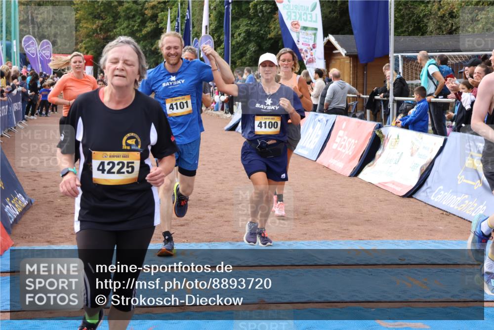 14.09.2025 - Airport Race Strokosch-Dieckow http://msf.ph/oto/8893720 14.09.2025 12:08:17 Ziel 220, 699, 4100, 4101, 4225, 5241, 5251, 5269, 5297, 5470, 5525 meine-sportfotos.de