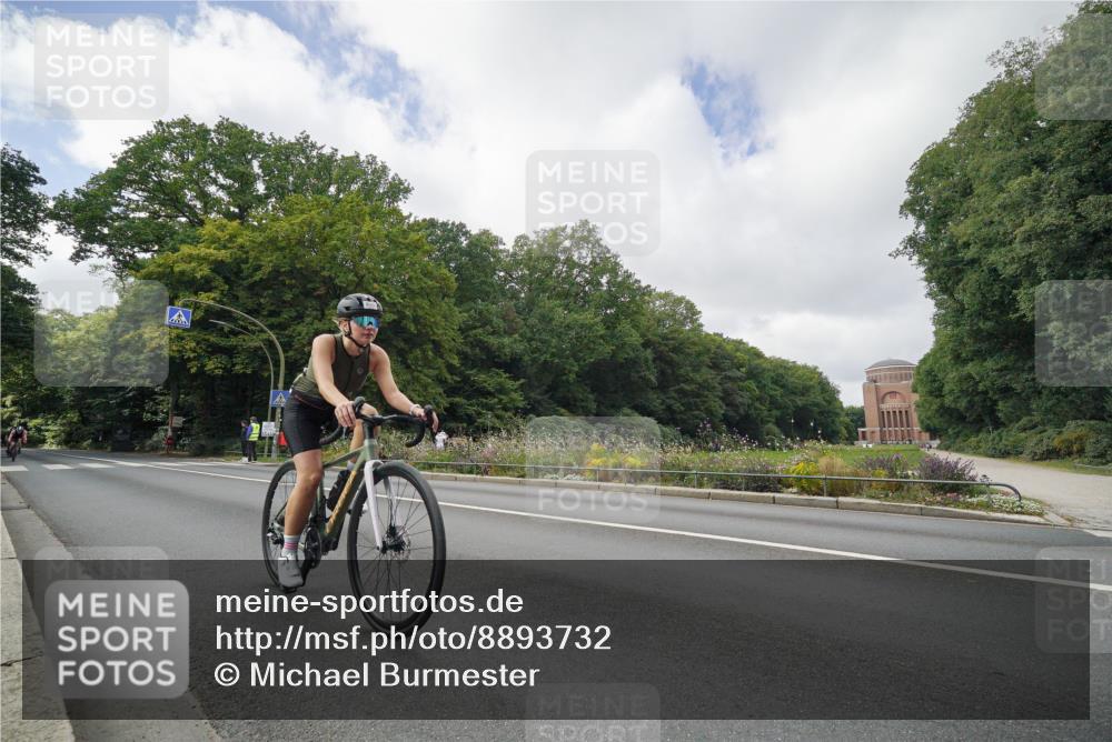 14.09.2025 - Stadtparktriathlon Michael Burmester http://msf.ph/oto/8893732 14.09.2025 11:53:46 Radfahren 995, 1031, 1046, 1062, 1063, 1069, 1086, 1099 meine-sportfotos.de