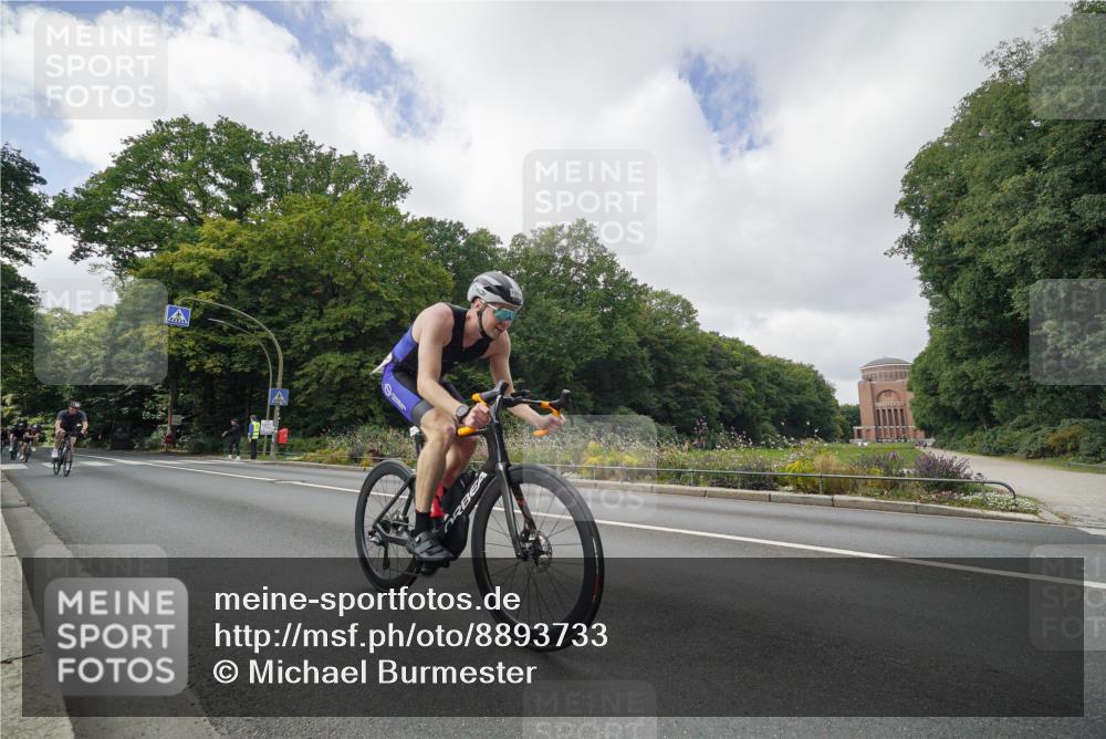 14.09.2025 - Stadtparktriathlon Michael Burmester http://msf.ph/oto/8893733 14.09.2025 11:53:49 Radfahren 995, 1031, 1046, 1062, 1069, 1086, 1099 meine-sportfotos.de