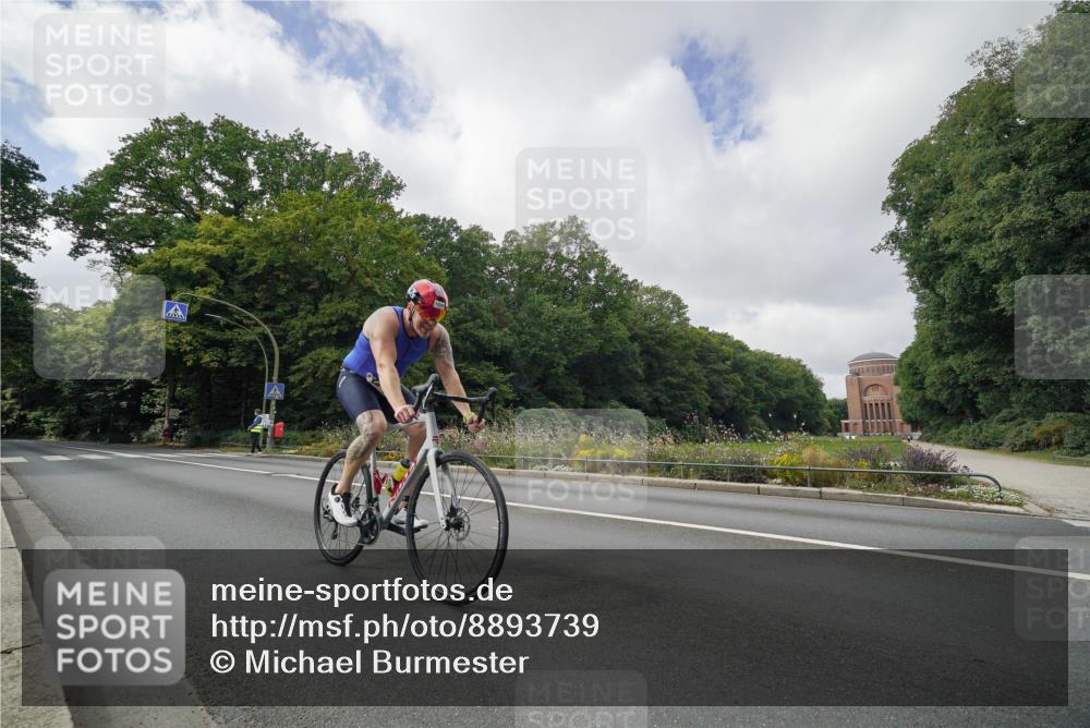 14.09.2025 - Stadtparktriathlon Michael Burmester http://msf.ph/oto/8893739 14.09.2025 11:53:54 Radfahren 1031, 1036, 1046, 1058, 1069, 1086, 1099, 1185 meine-sportfotos.de