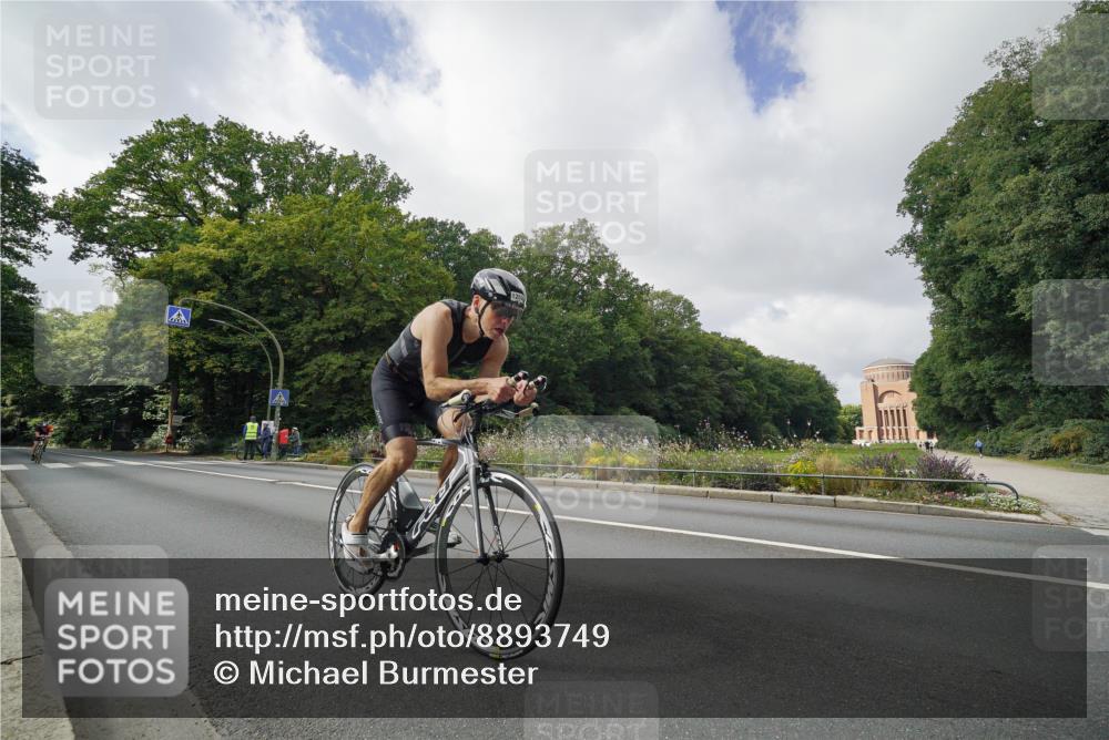 14.09.2025 - Stadtparktriathlon Michael Burmester http://msf.ph/oto/8893749 14.09.2025 11:54:22 Radfahren 1025, 1209 meine-sportfotos.de