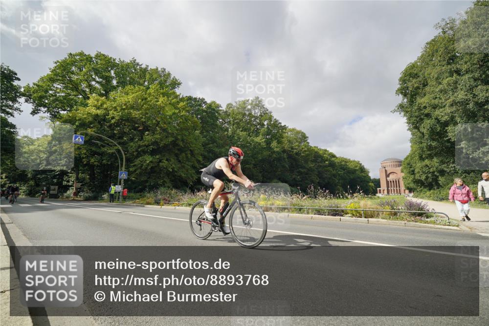 14.09.2025 - Stadtparktriathlon Michael Burmester http://msf.ph/oto/8893768 14.09.2025 11:55:33 Radfahren 955, 1049, 1072, 1091, 1092, 1116, 1168, 1186 meine-sportfotos.de