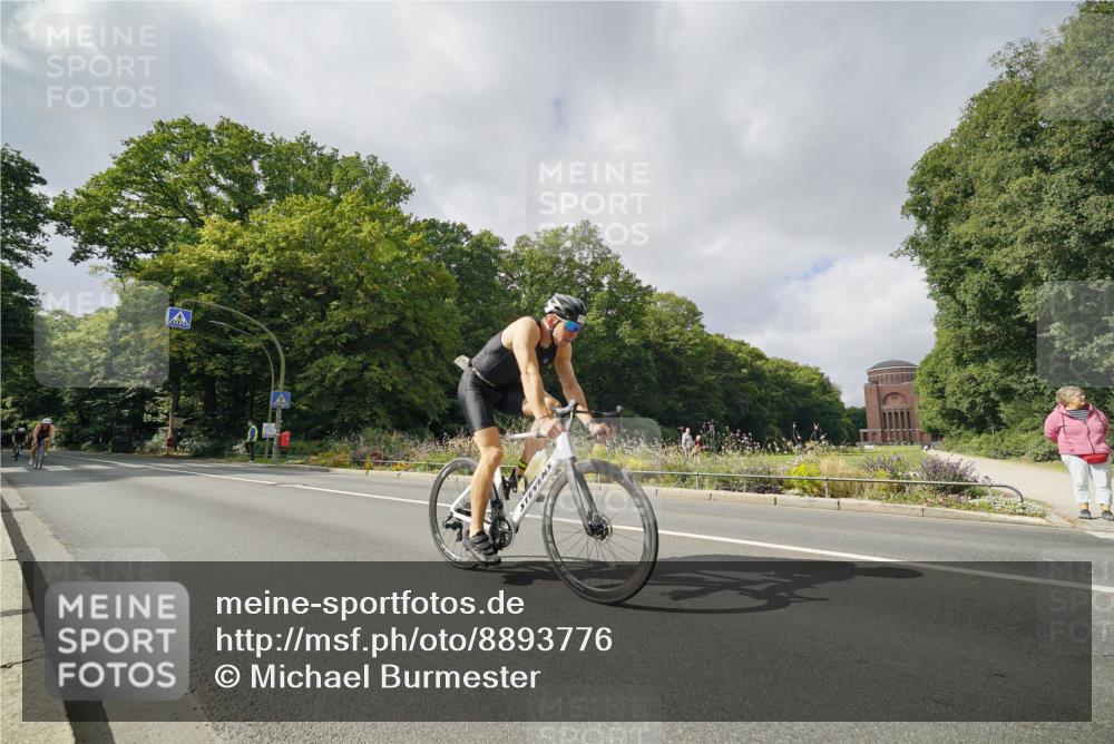 14.09.2025 - Stadtparktriathlon Michael Burmester http://msf.ph/oto/8893776 14.09.2025 11:55:43 Radfahren 955, 1049, 1056, 1092, 1164, 1173, 1174, 1186, 1194 meine-sportfotos.de
