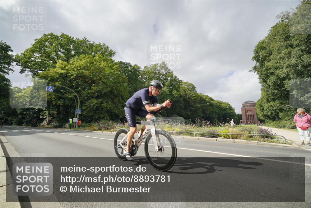 14.09.2025 - Stadtparktriathlon Michael Burmester http://msf.ph/oto/8893781 14.09.2025 11:55:49 Radfahren 984, 998, 1056, 1173, 1174, 1194 meine-sportfotos.de