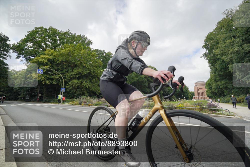 14.09.2025 - Stadtparktriathlon Michael Burmester http://msf.ph/oto/8893800 14.09.2025 11:56:32 Radfahren 960, 1023, 1053, 1119, 1133, 1172 meine-sportfotos.de