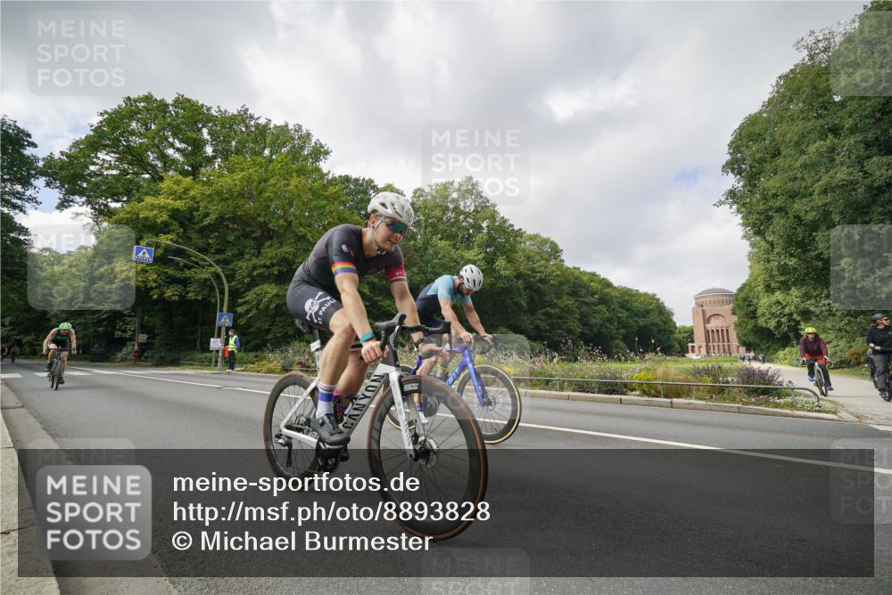 14.09.2025 - Stadtparktriathlon Michael Burmester http://msf.ph/oto/8893828 14.09.2025 11:57:17 Radfahren 952, 1050, 1124, 1132, 1147, 1203, 1205, 1211, 1212 meine-sportfotos.de