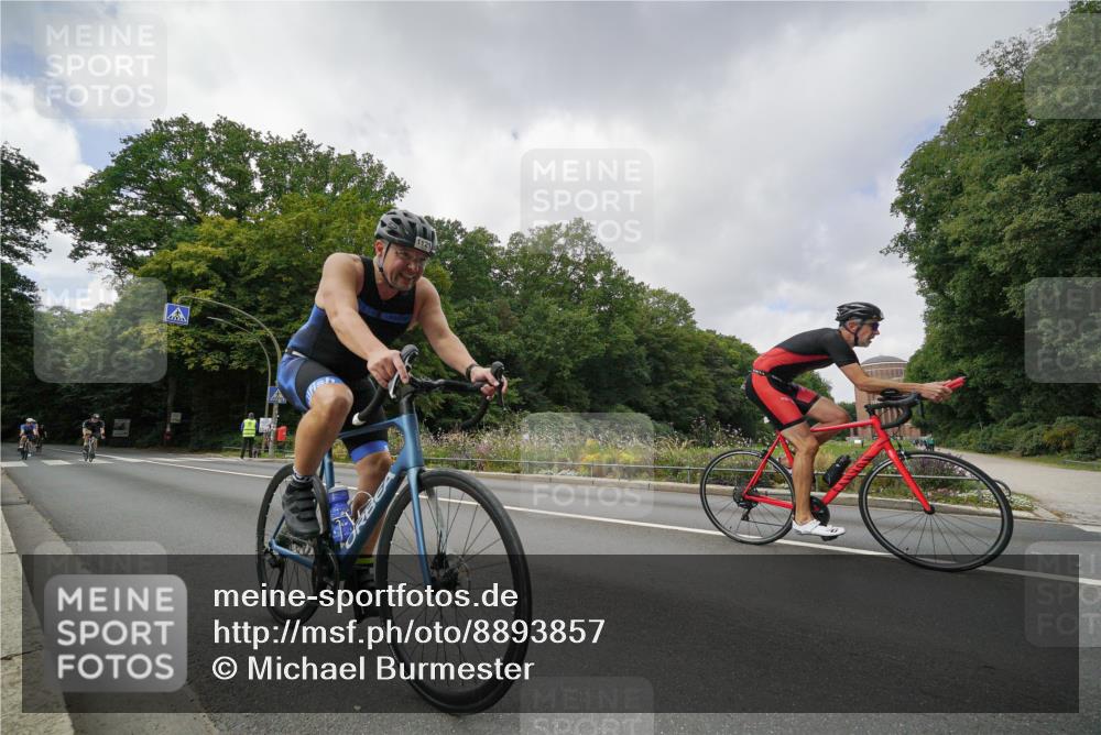 14.09.2025 - Stadtparktriathlon Michael Burmester http://msf.ph/oto/8893857 14.09.2025 11:58:21 Radfahren 945, 1002, 1040, 1083, 1101, 1112, 1121, 1143, 1155, 1160, 1180, 1213 meine-sportfotos.de