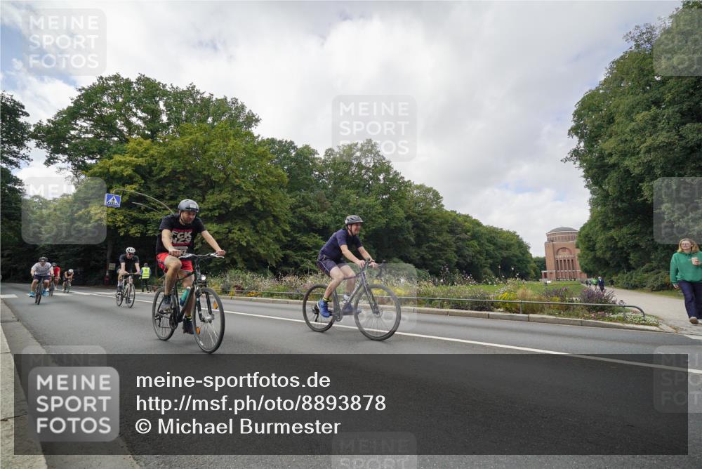 14.09.2025 - Stadtparktriathlon Michael Burmester http://msf.ph/oto/8893878 14.09.2025 11:58:58 Radfahren 1019, 1067, 1068, 1122, 1137, 1150, 1153, 1187 meine-sportfotos.de