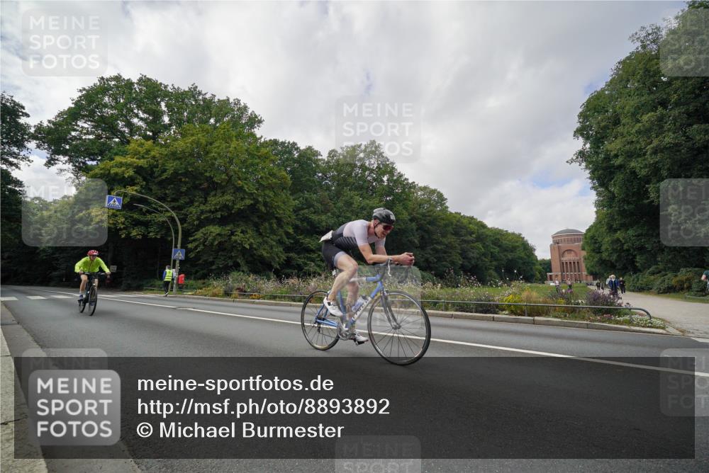 14.09.2025 - Stadtparktriathlon Michael Burmester http://msf.ph/oto/8893892 14.09.2025 11:59:33 Radfahren 1007, 1125 meine-sportfotos.de
