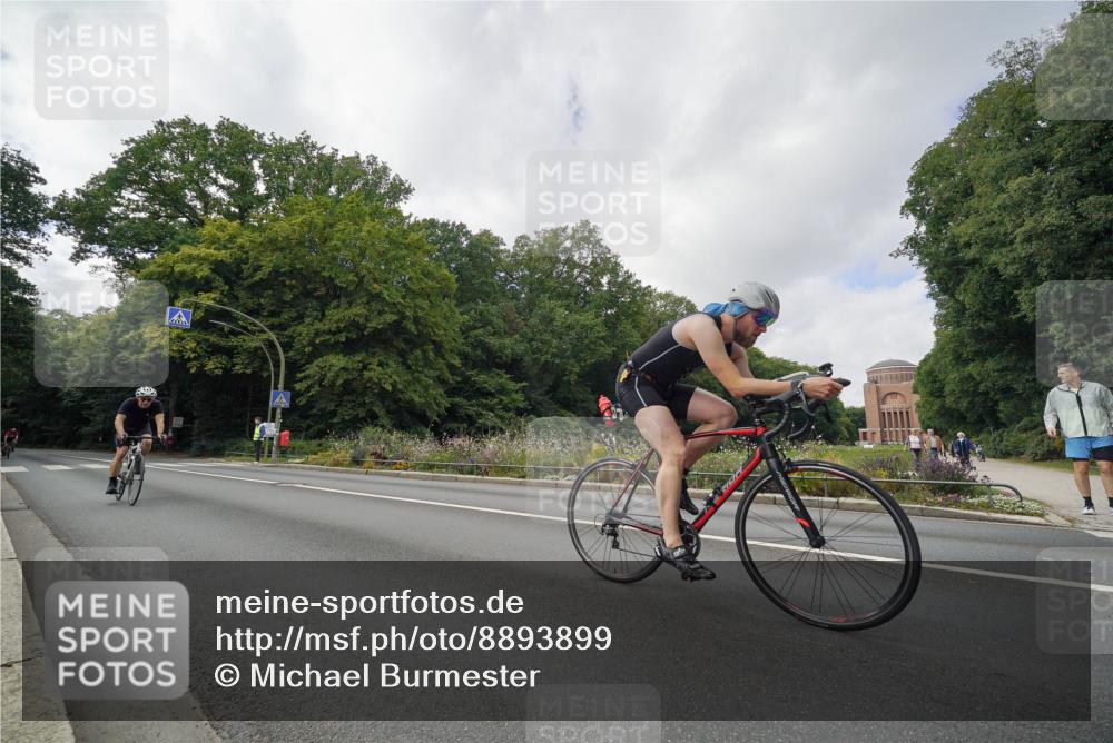 14.09.2025 - Stadtparktriathlon Michael Burmester http://msf.ph/oto/8893899 14.09.2025 11:59:48 Radfahren 936, 980, 1054, 1057, 1107, 1115, 1178, 1202 meine-sportfotos.de