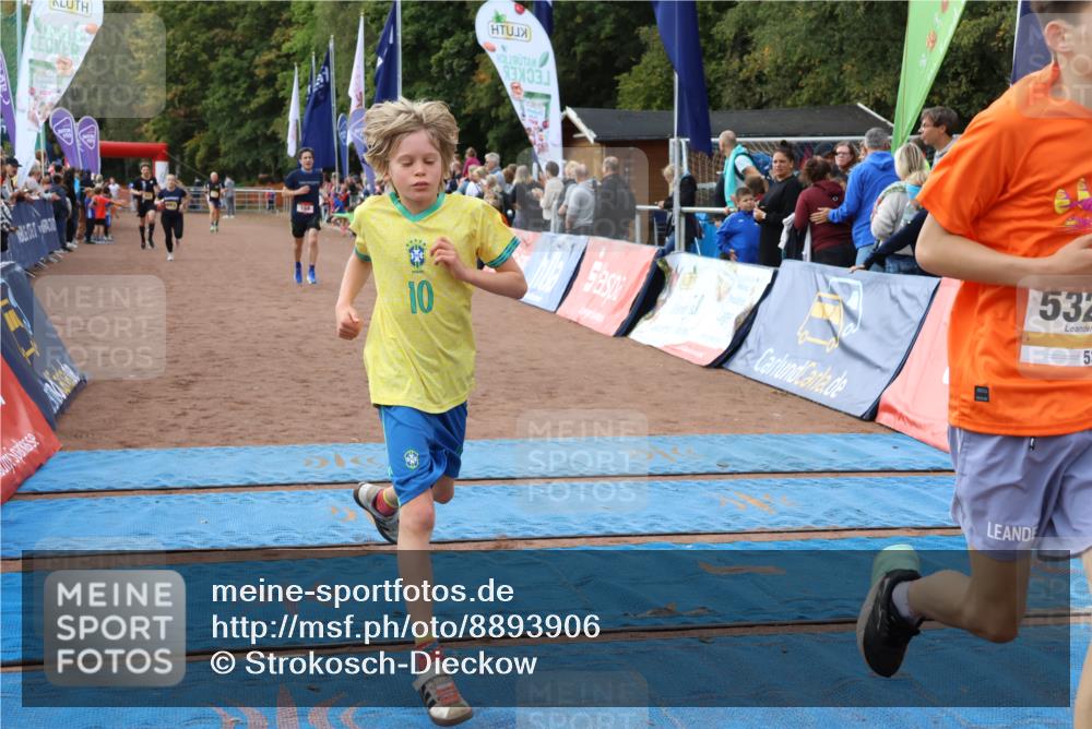 14.09.2025 - Airport Race Strokosch-Dieckow http://msf.ph/oto/8893906 14.09.2025 12:09:09 Ziel 159, 925, 1849, 5234, 5326, 5359 meine-sportfotos.de