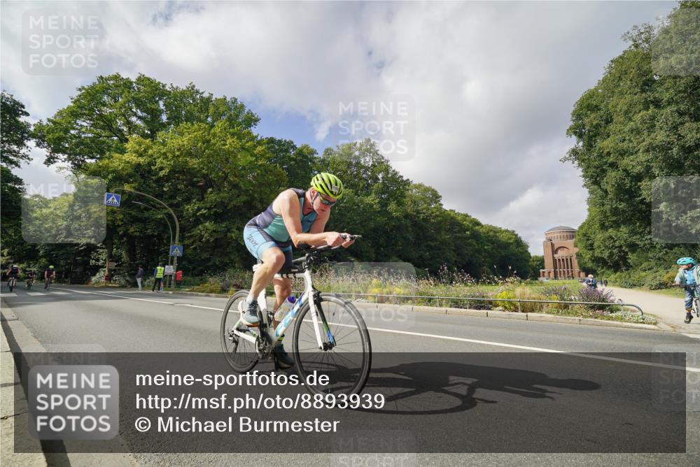 14.09.2025 - Stadtparktriathlon Michael Burmester http://msf.ph/oto/8893939 14.09.2025 12:01:18 Radfahren 1005, 1041, 1058, 1060, 1086, 1099, 1185, 1209 meine-sportfotos.de